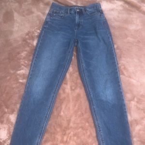 American Eagle Mom jeans